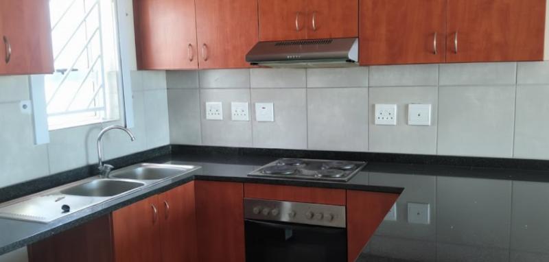 To Let 2 Bedroom Property for Rent in Buhrein Western Cape